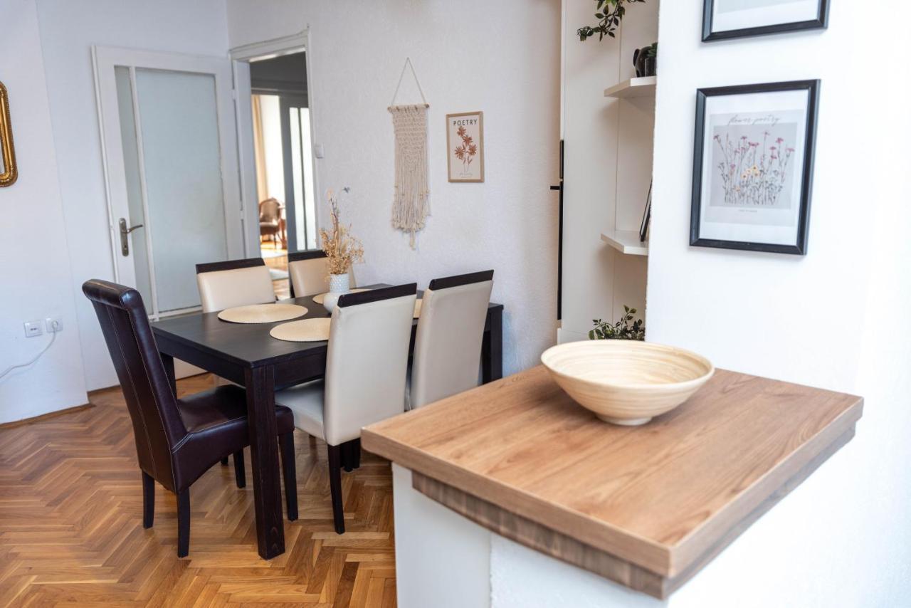 Appartamento Sweet House Parlament Belgrado Esterno foto