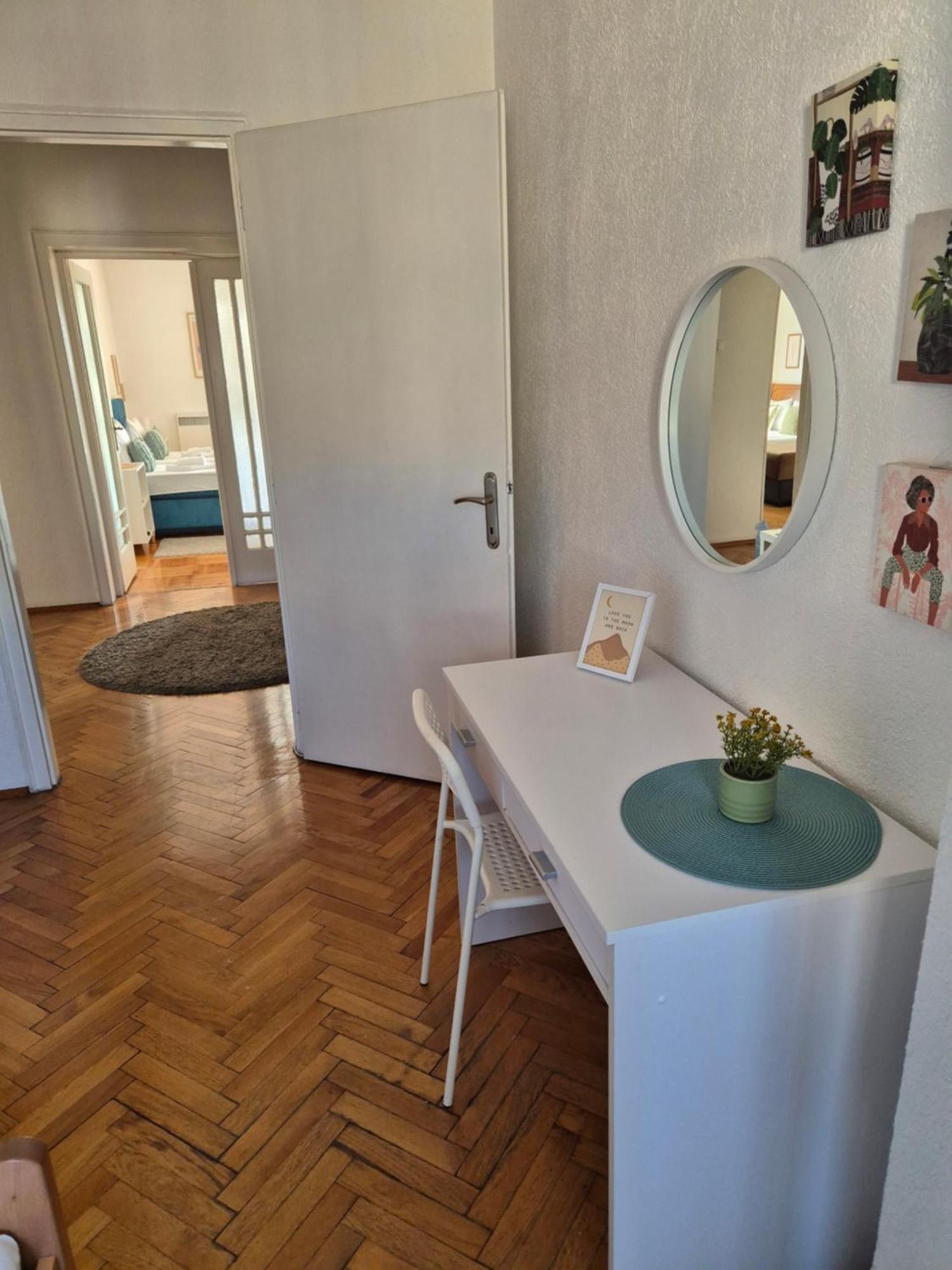 Appartamento Sweet House Parlament Belgrado Esterno foto